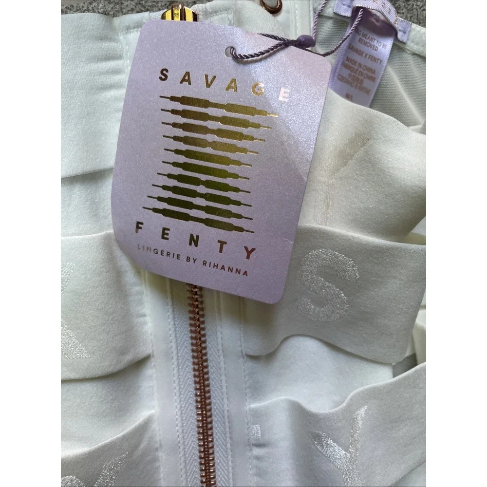 Savage X Fenty Waist‎ Cincher M/L White Lace Up Corset Belt NWT Rose Gold Zip